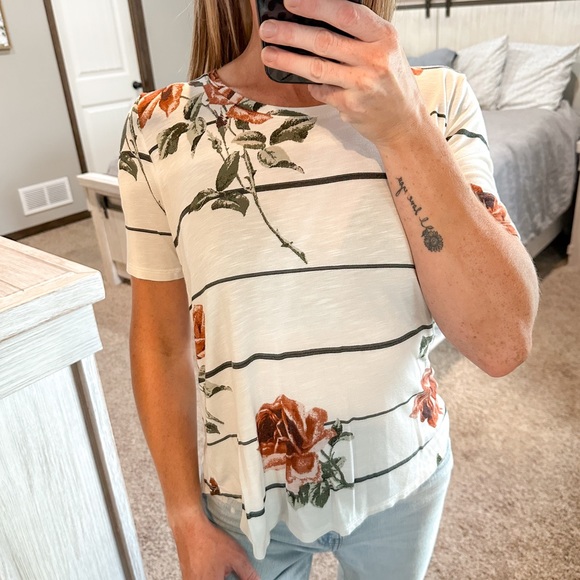 Maurices Tops - Maurices White & Floral & Striped Print 3/4 Sleeve Blouse Size Medium